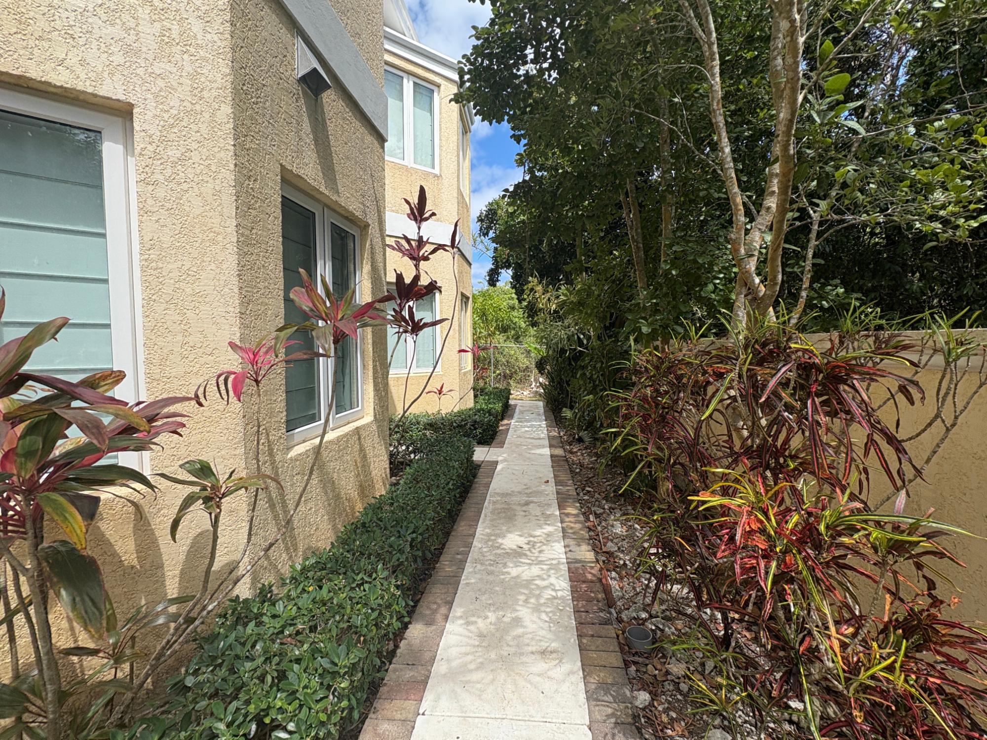 2/2.5 LYFORD HILLS Unit: Unit 5