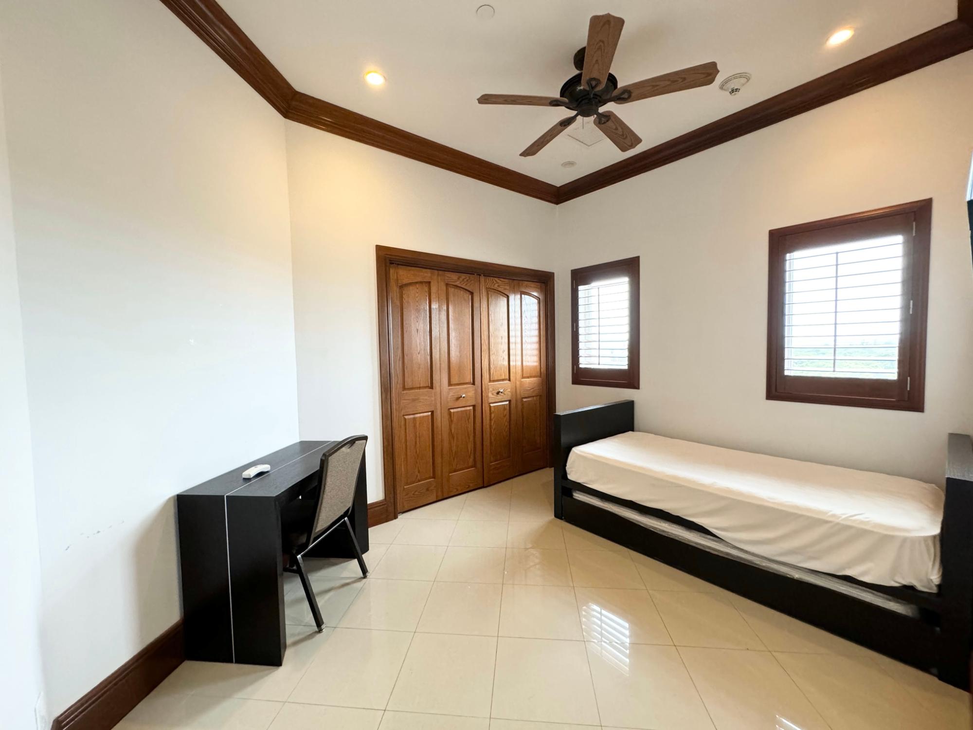 WEST BAY STREET Unit: B2 Unit 3A