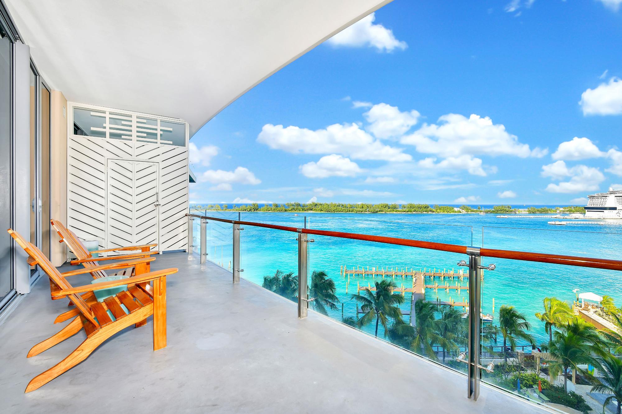 BAY STREET Unit: 703/710