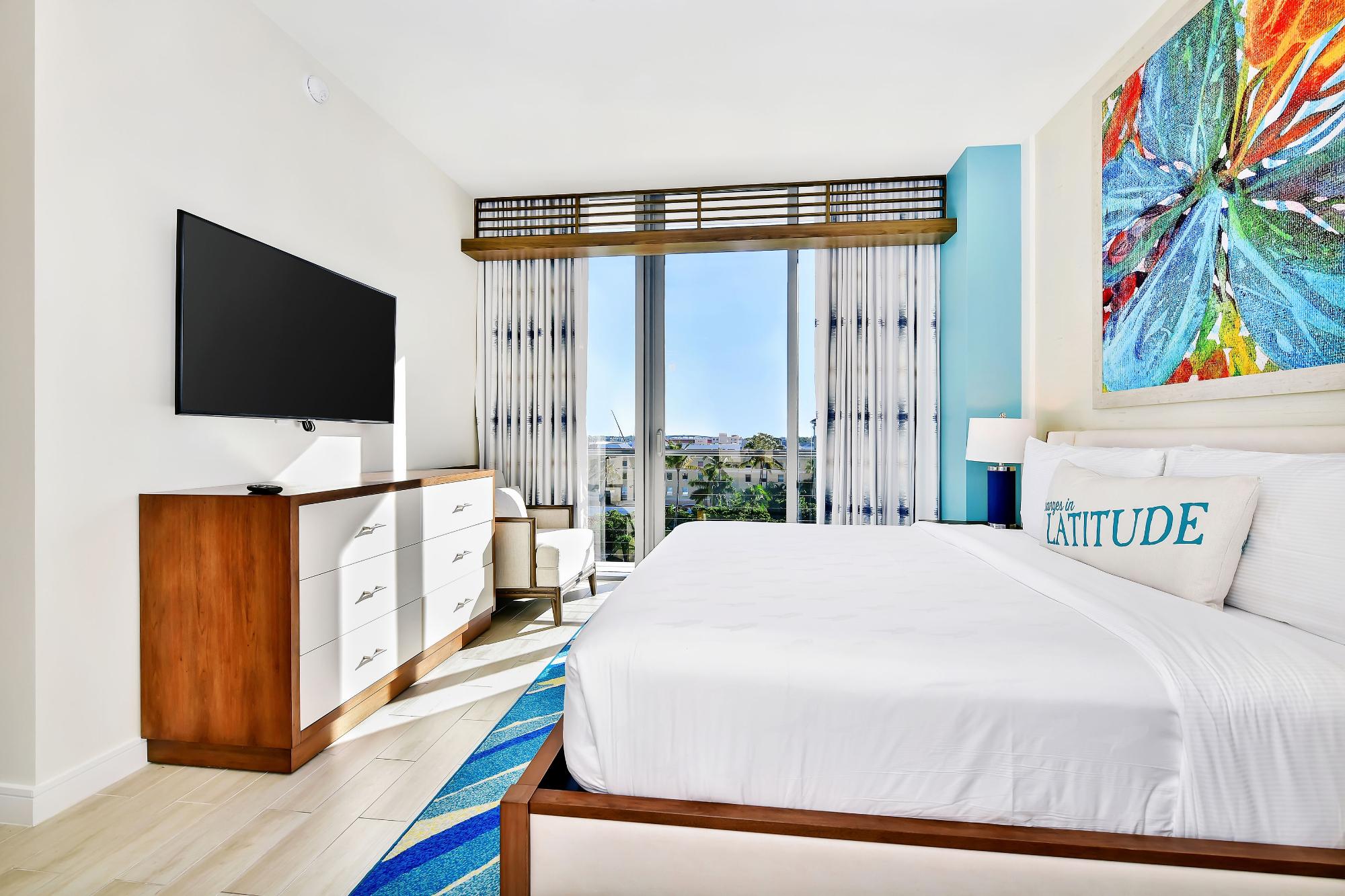 BAY STREET Unit: 615/621