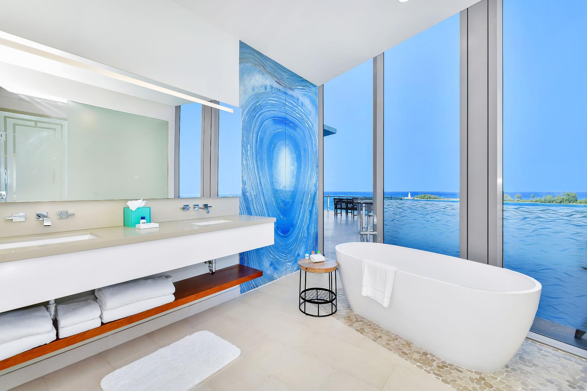 BAY STREET Unit: 808/801