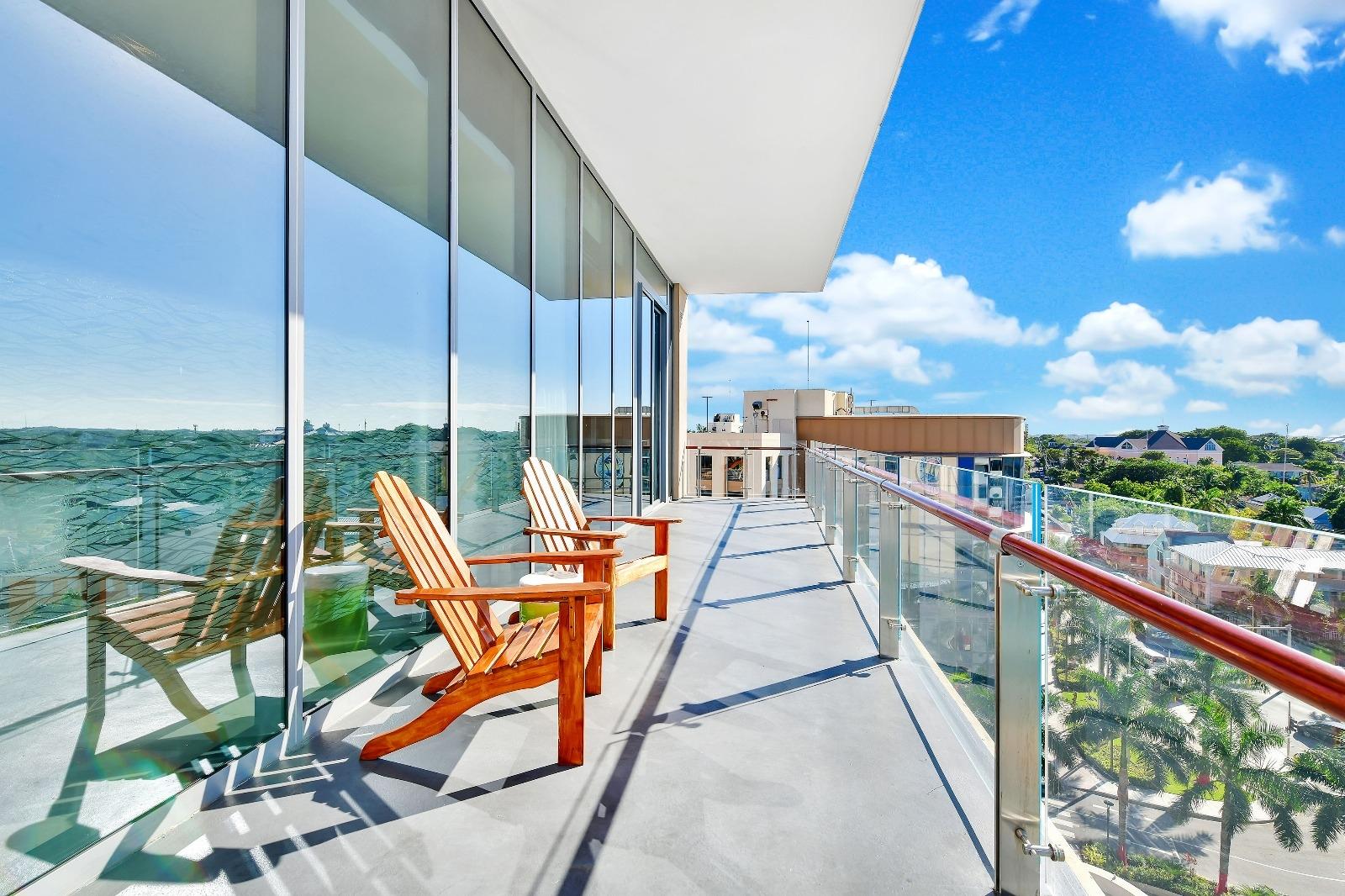 BAY STREET Unit: 808/801