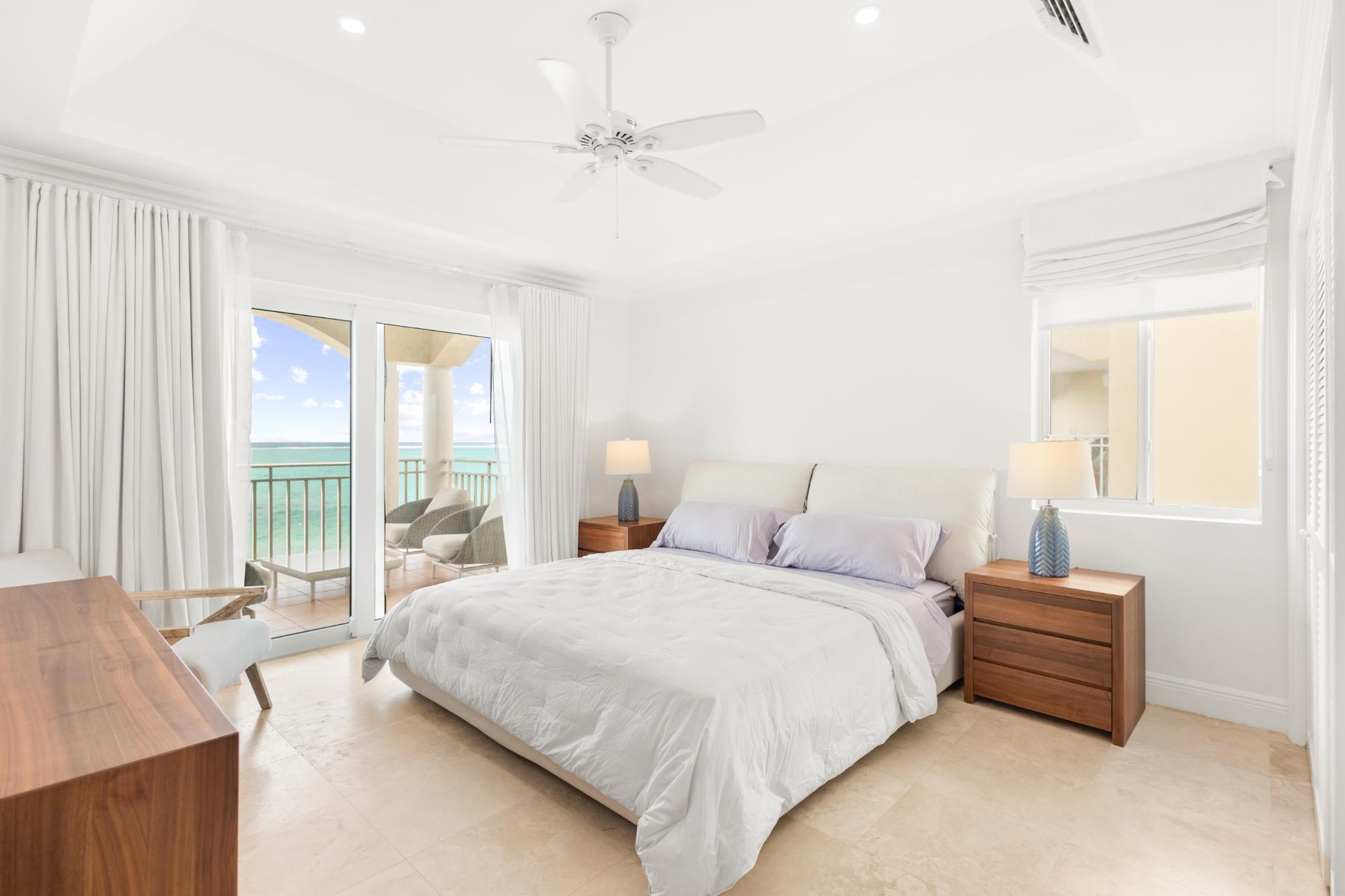 CAVES POINT Unit: 7D