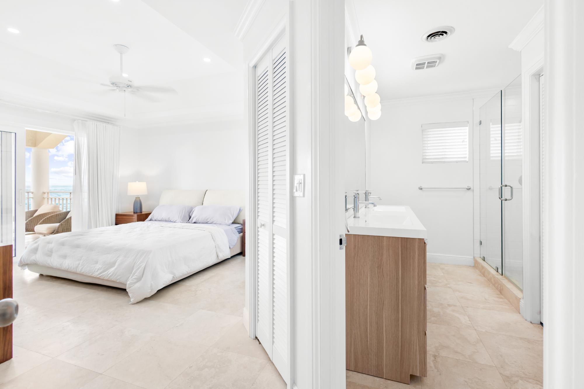 CAVES POINT Unit: 7D
