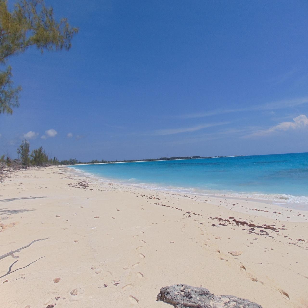 SANDY POINT, RUM CAY