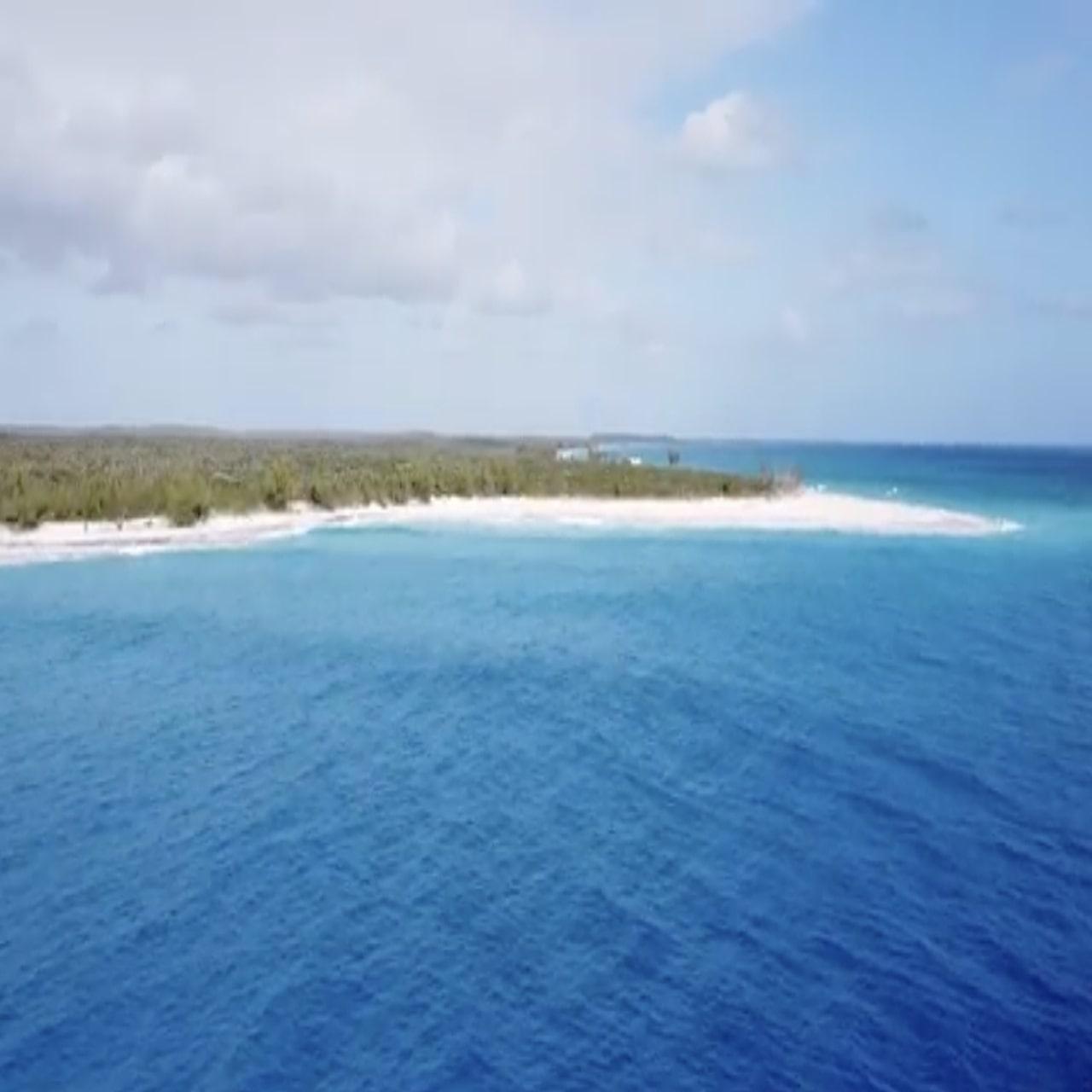 SANDY POINT, RUM CAY