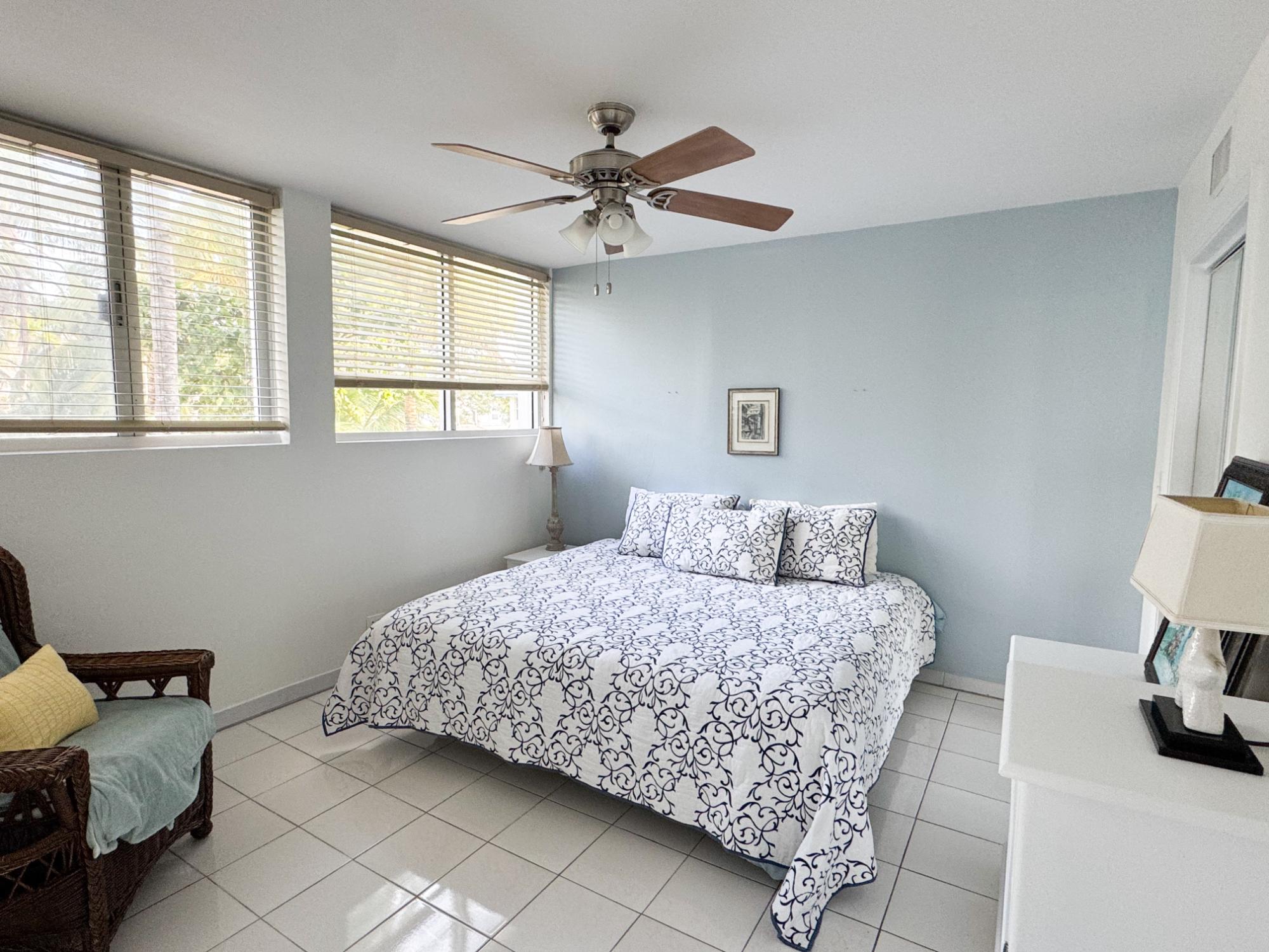 VISTA BELLA, CABLE BEACH Unit: 204