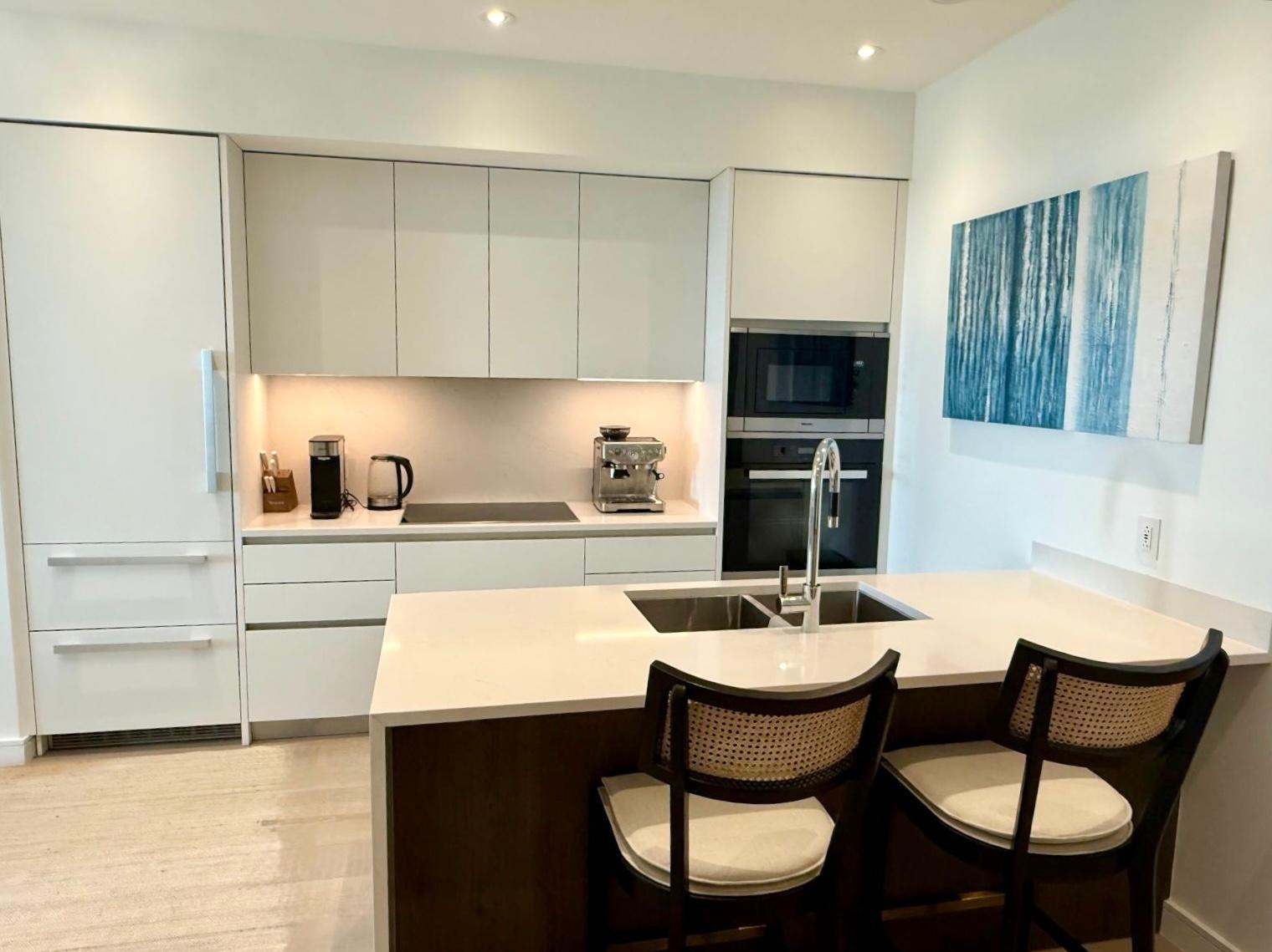 GOLDWYNN RESIDENCES Unit: 435