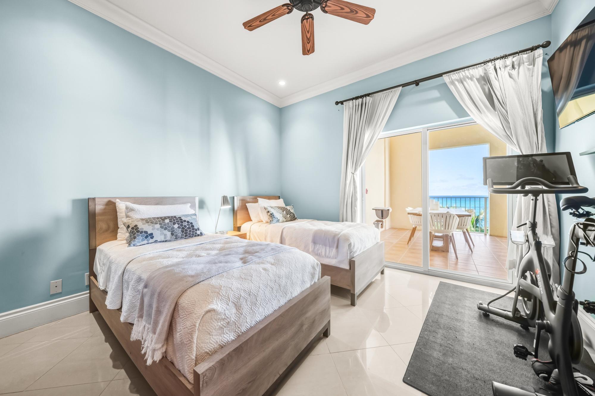 CAVES HEIGHTS Unit: 3C