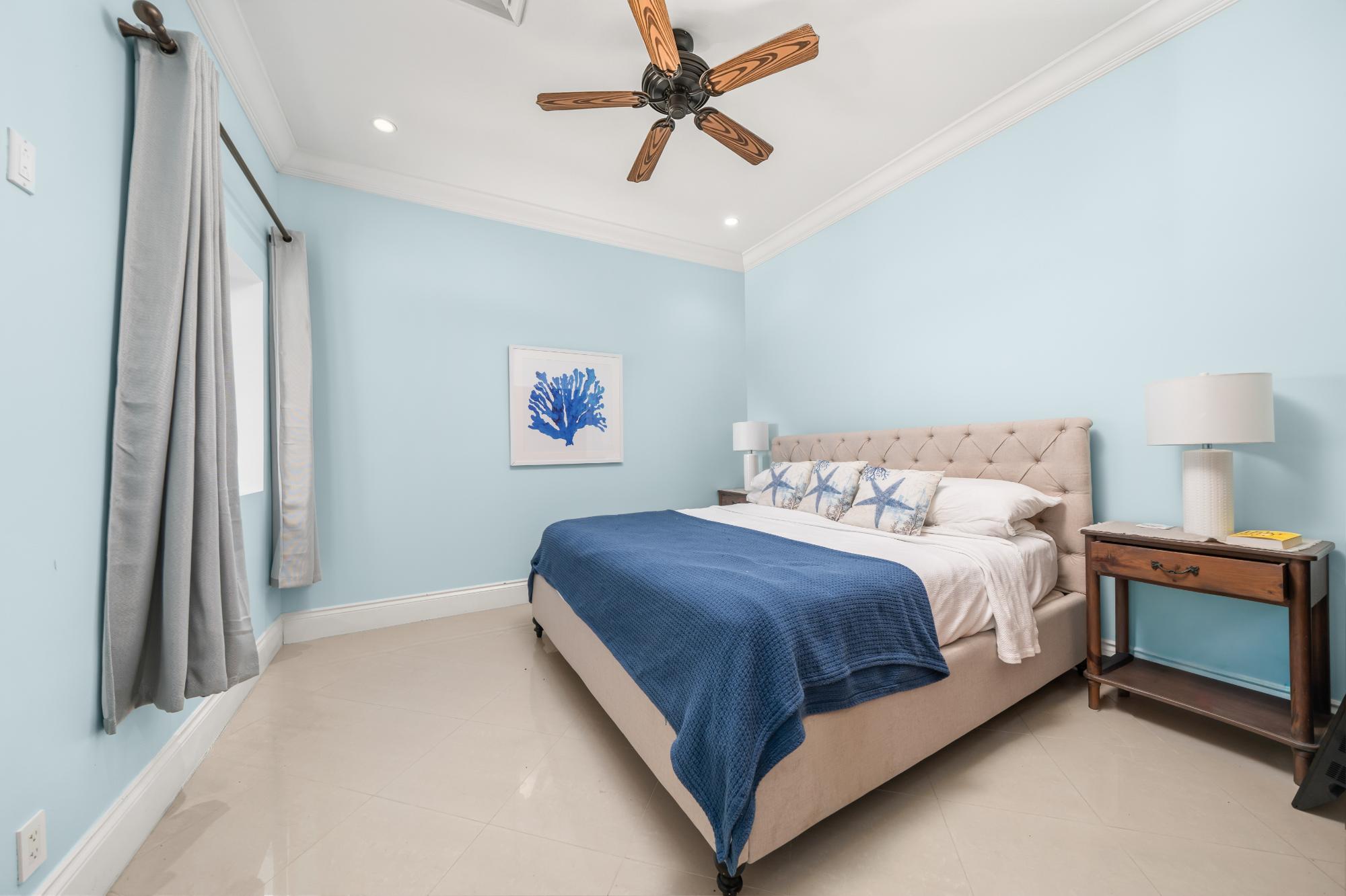 CAVES HEIGHTS Unit: 3C