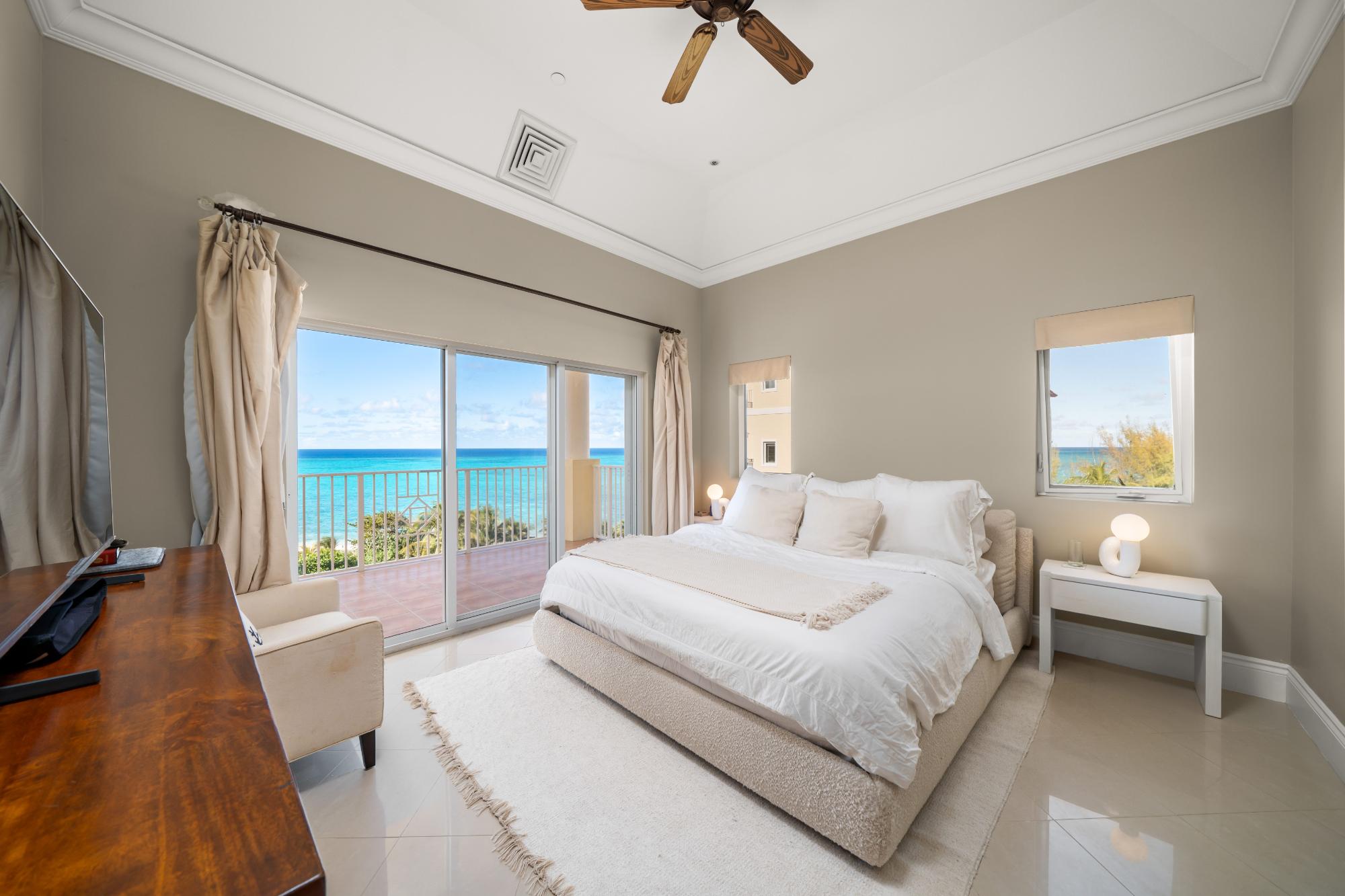 CAVES HEIGHTS Unit: 3C