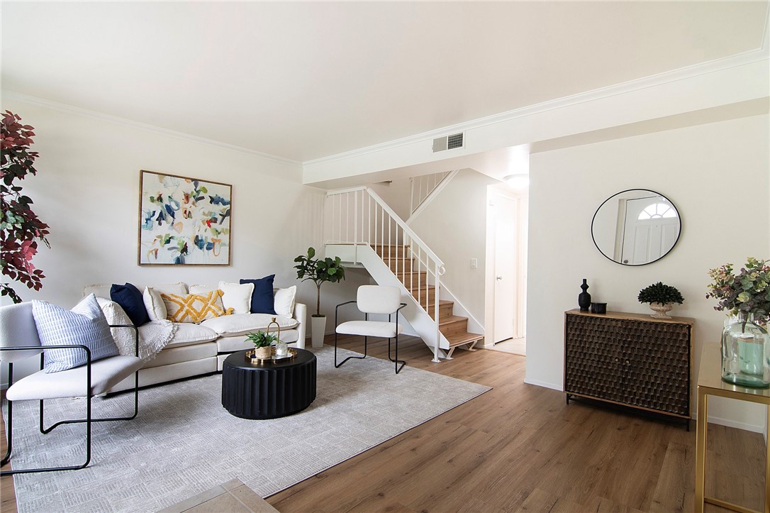 24207 La Glorita Circle