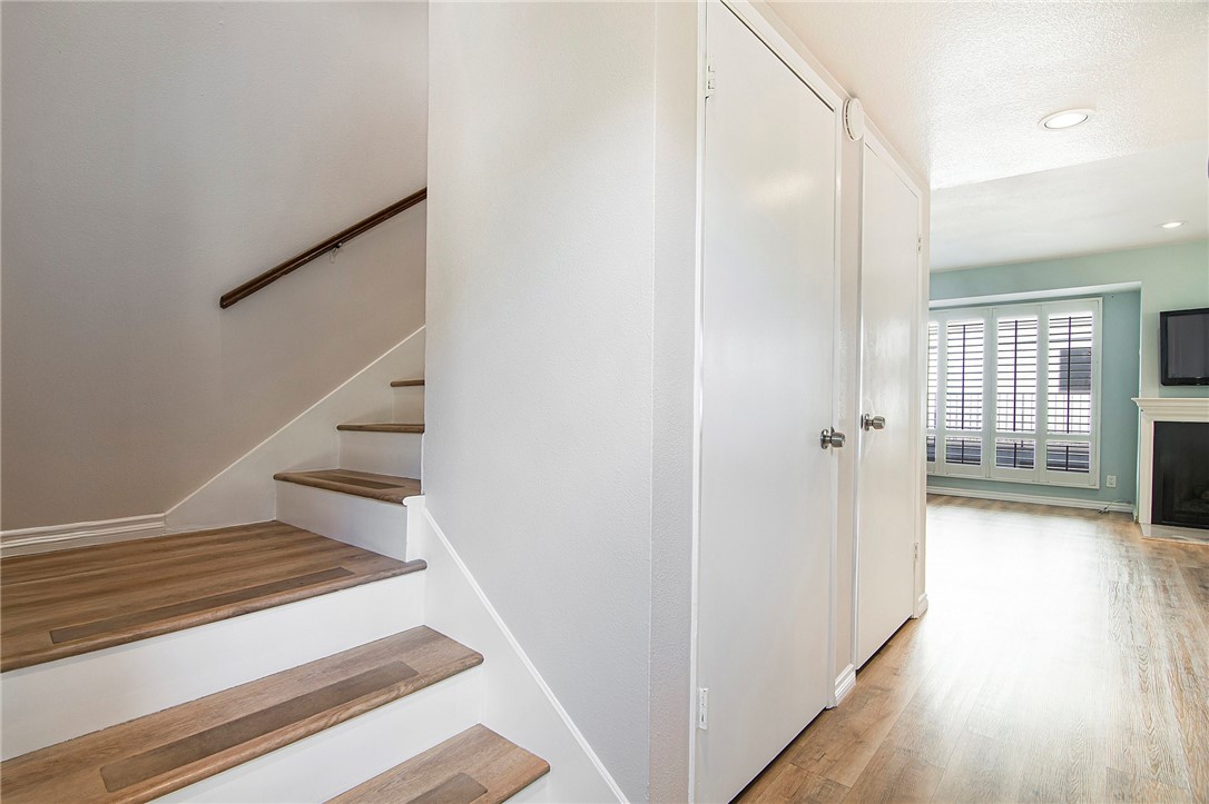 557 E Verdugo Avenue C