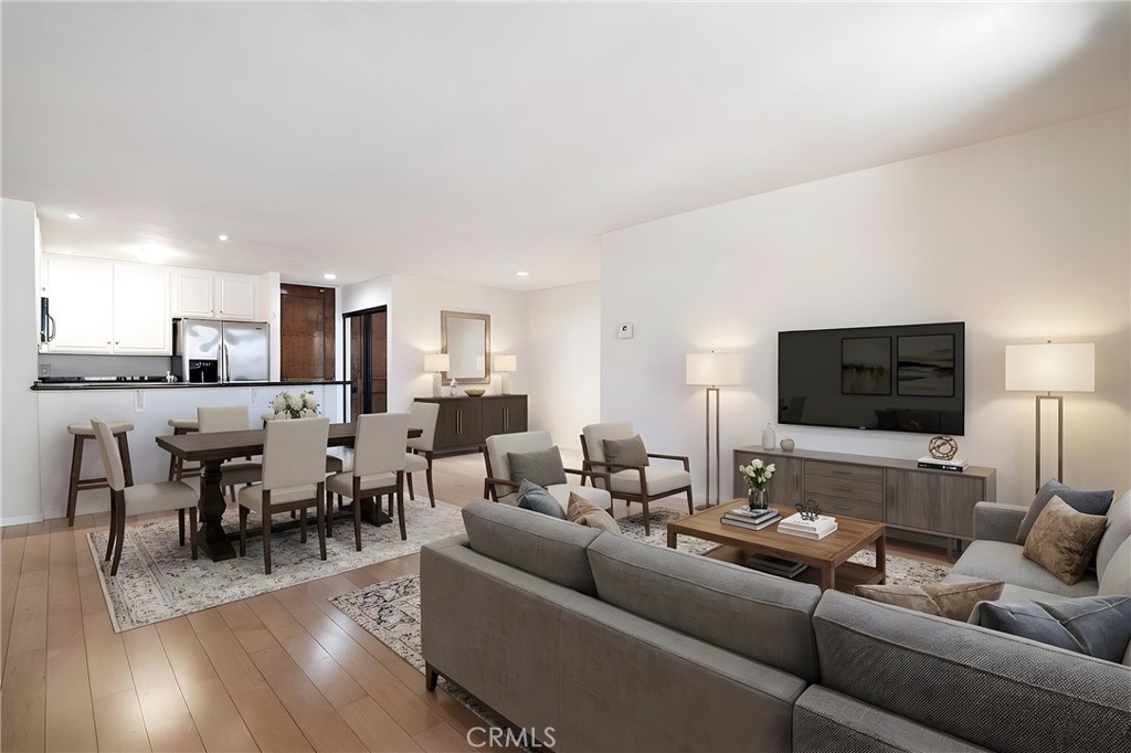 121 S Hope Street 333