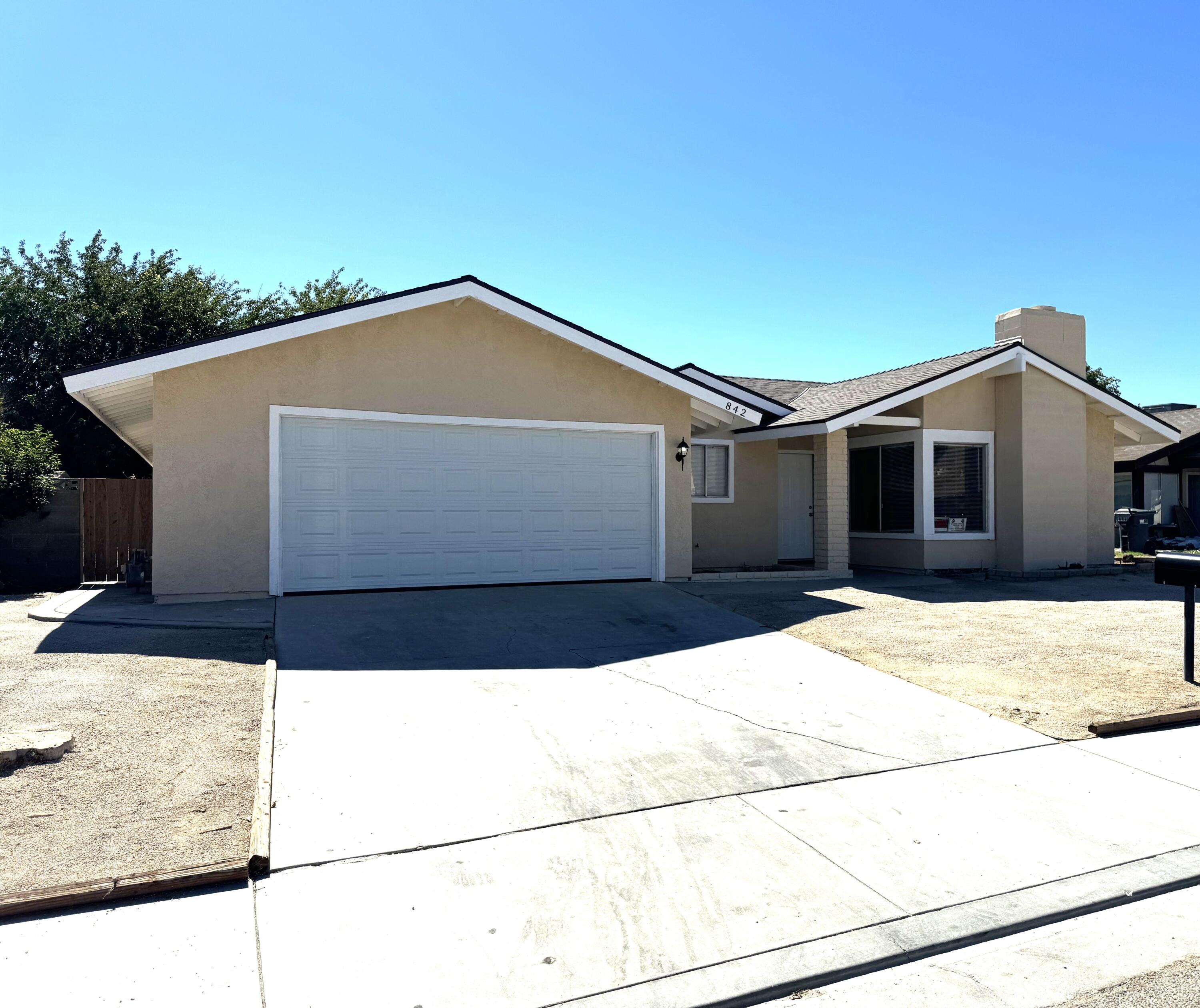 842 E Langhorn Street