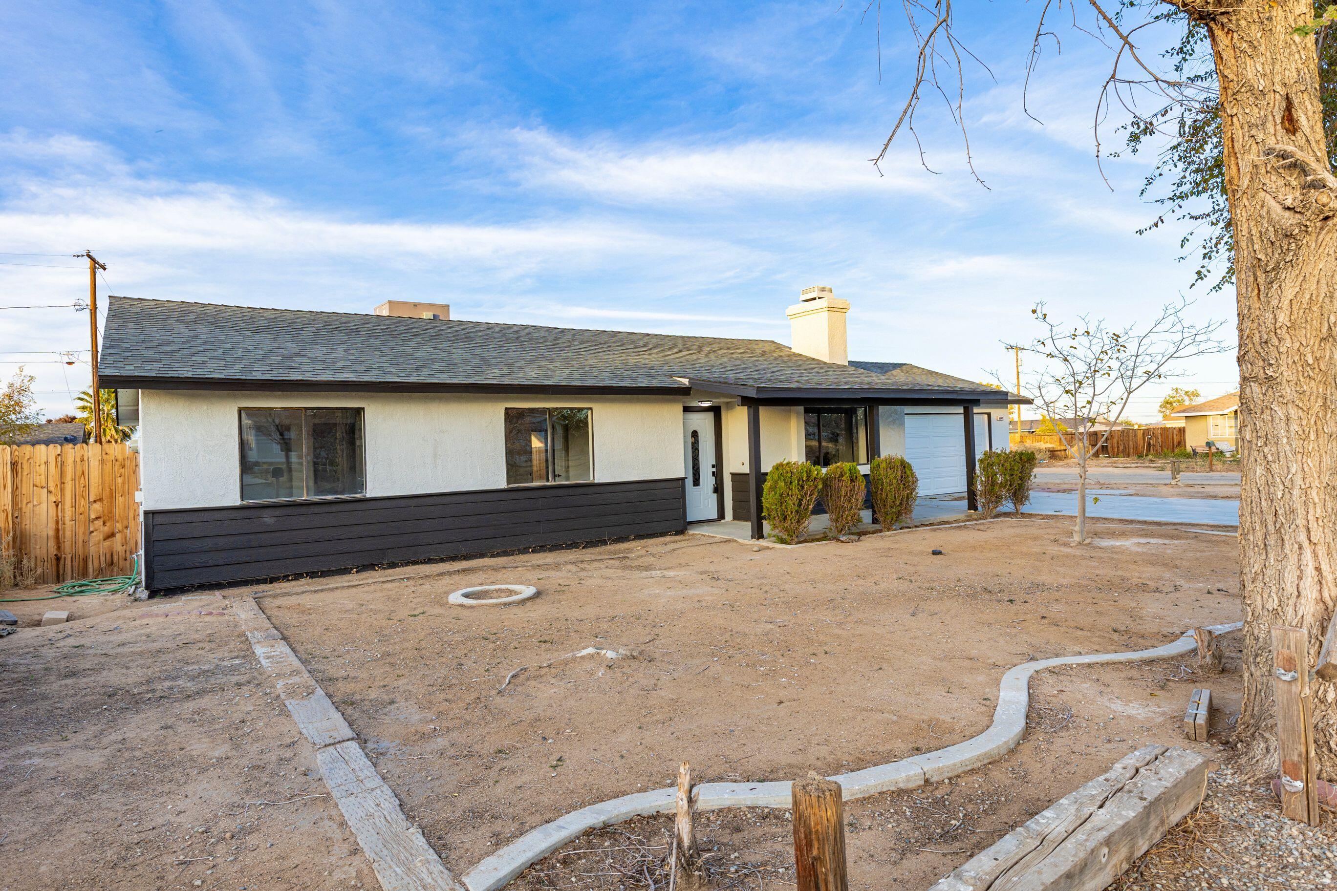8649 Tamarack Avenue