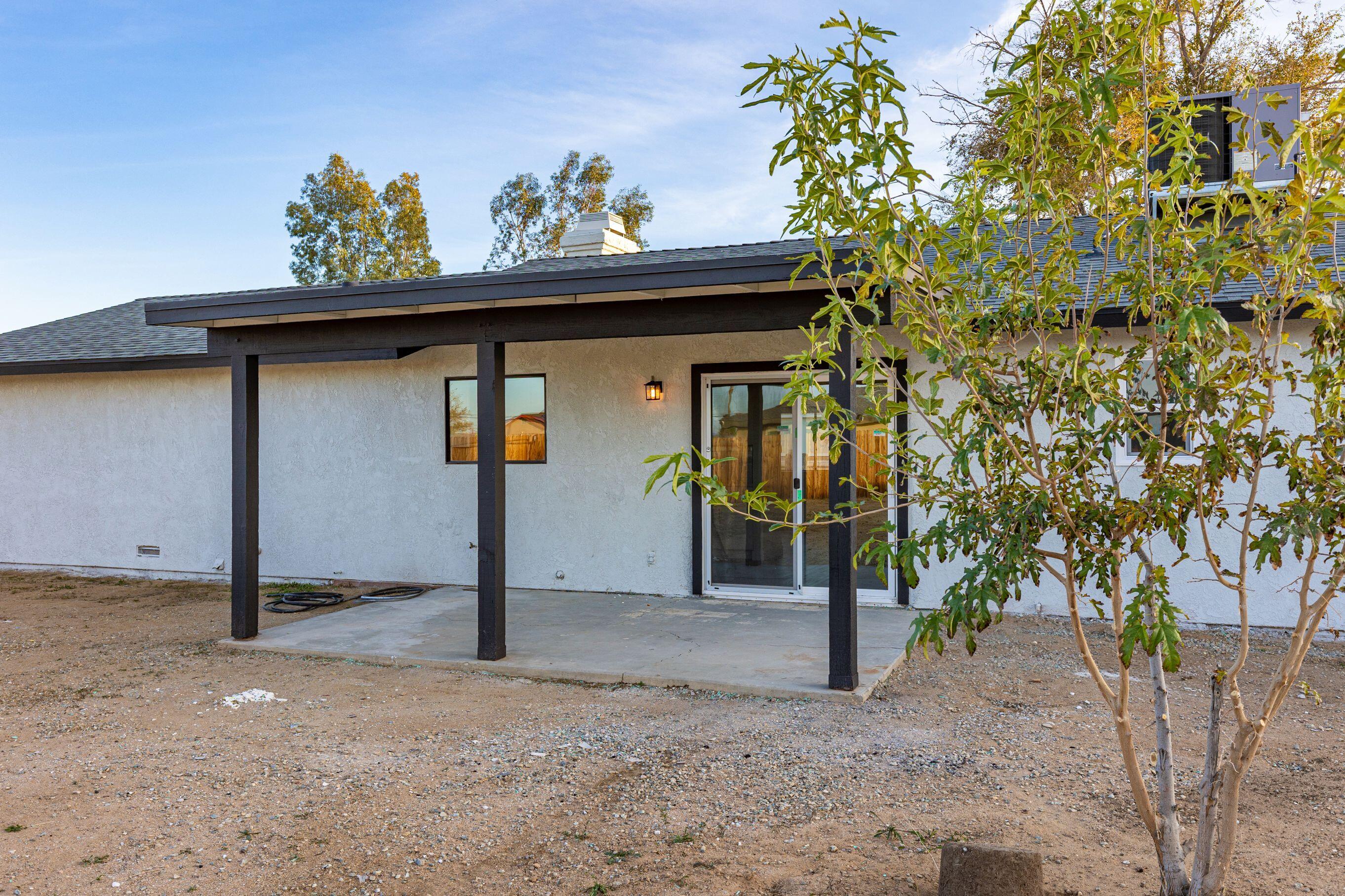 8649 Tamarack Avenue