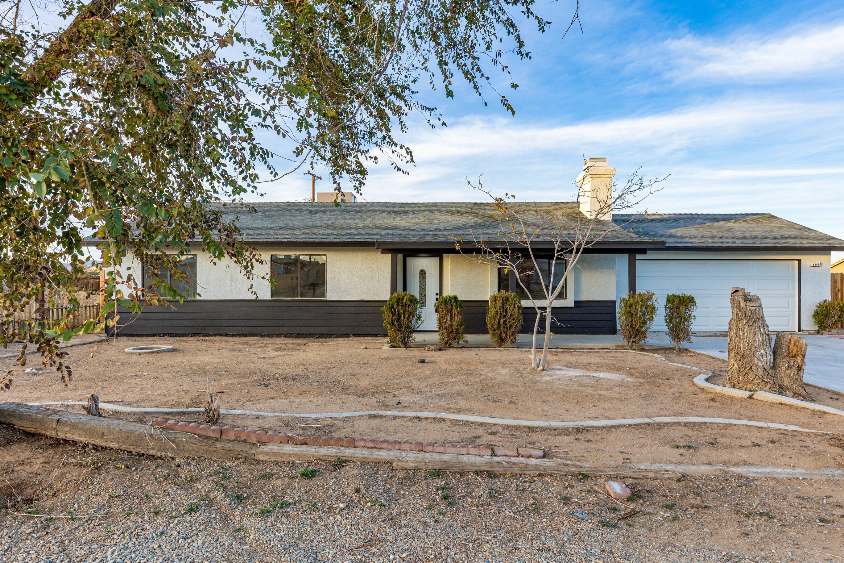 8649 Tamarack Avenue
