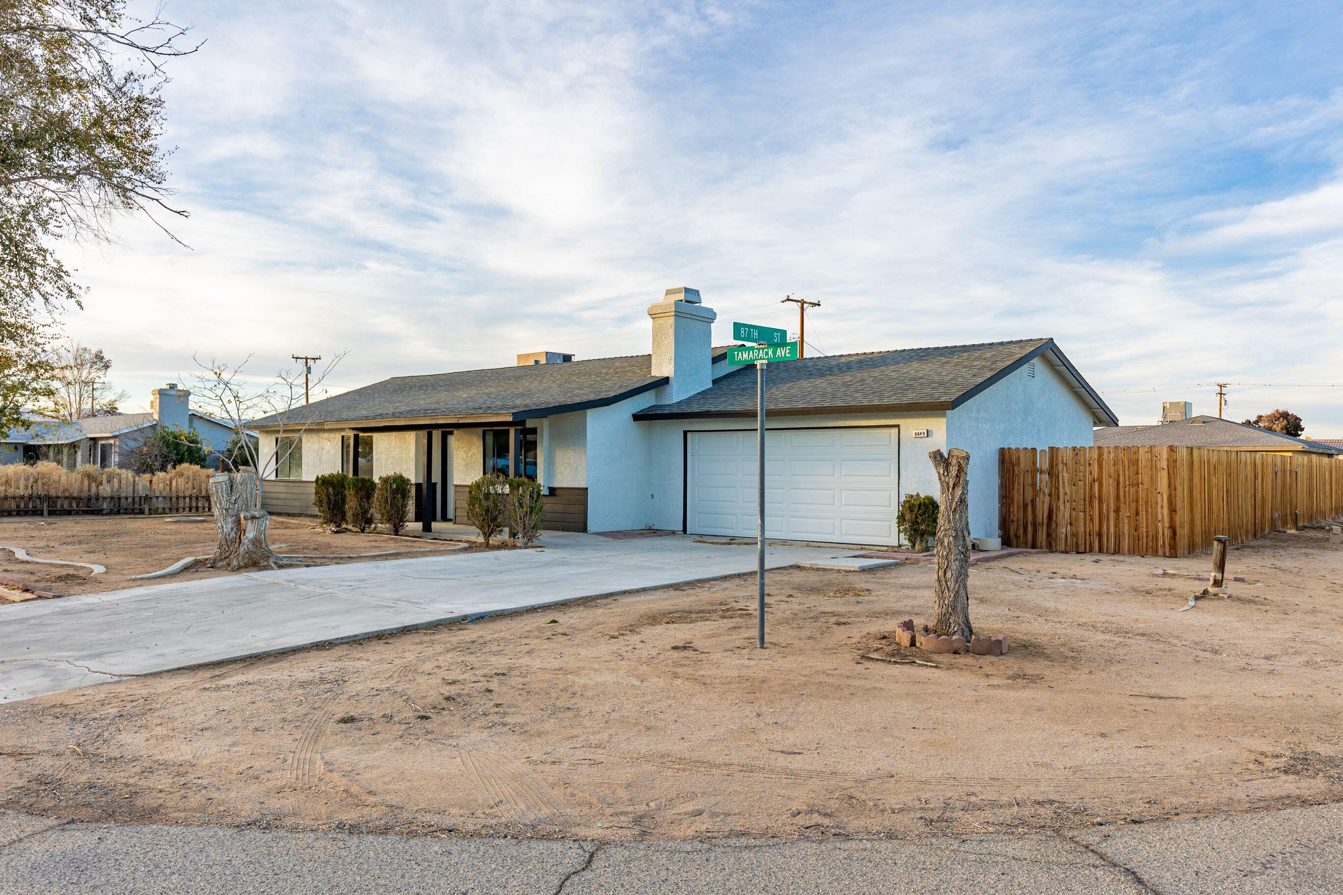 8649 Tamarack Avenue