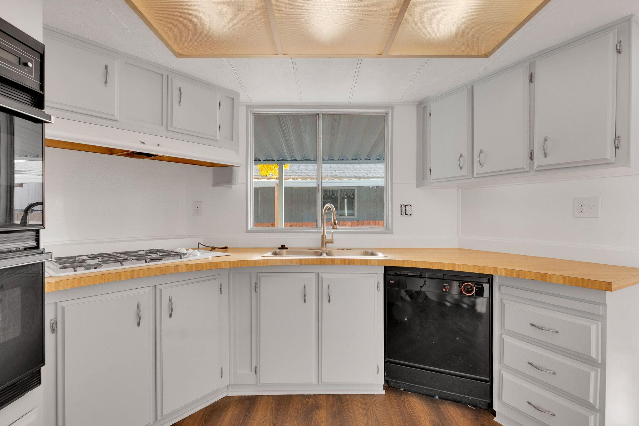 1301 E Avenue I Unit: 250