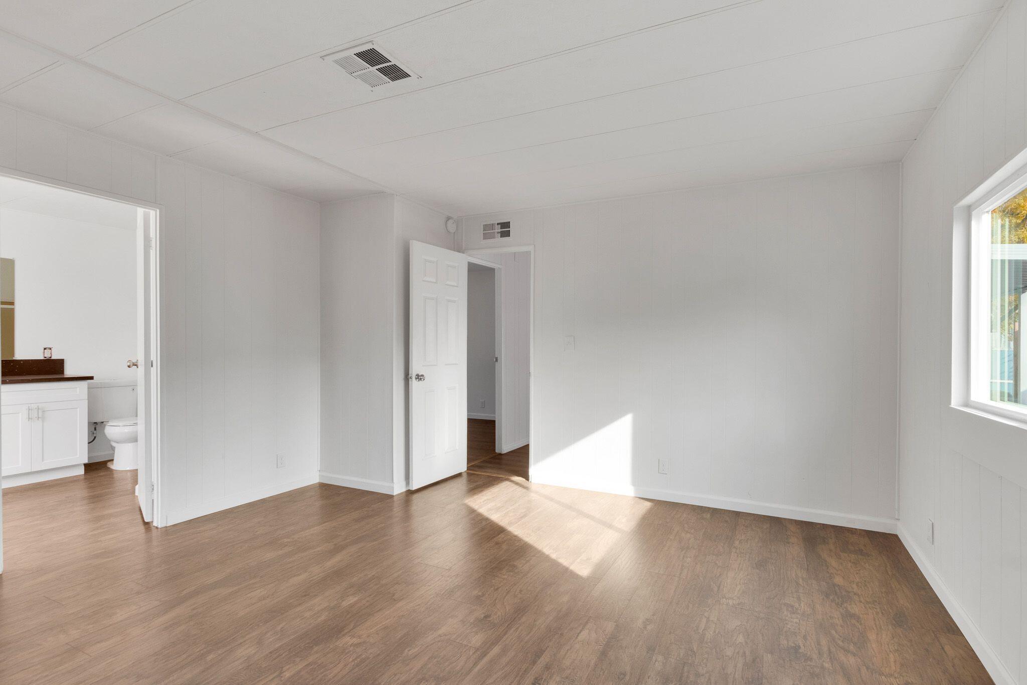 1301 E Avenue I Unit: 250