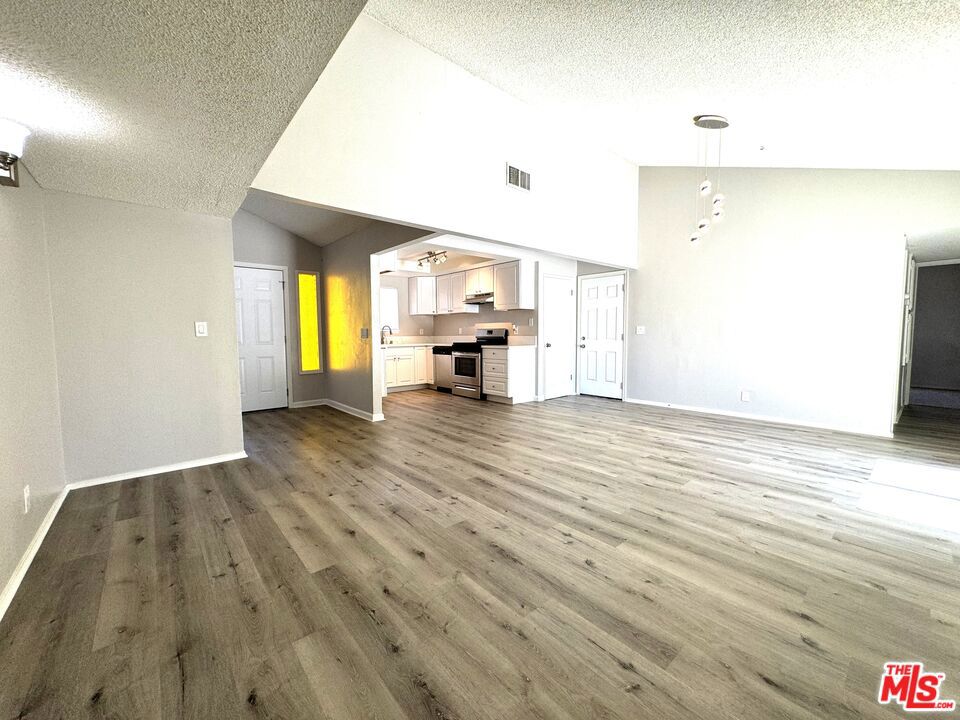 842 E Langhorn Street