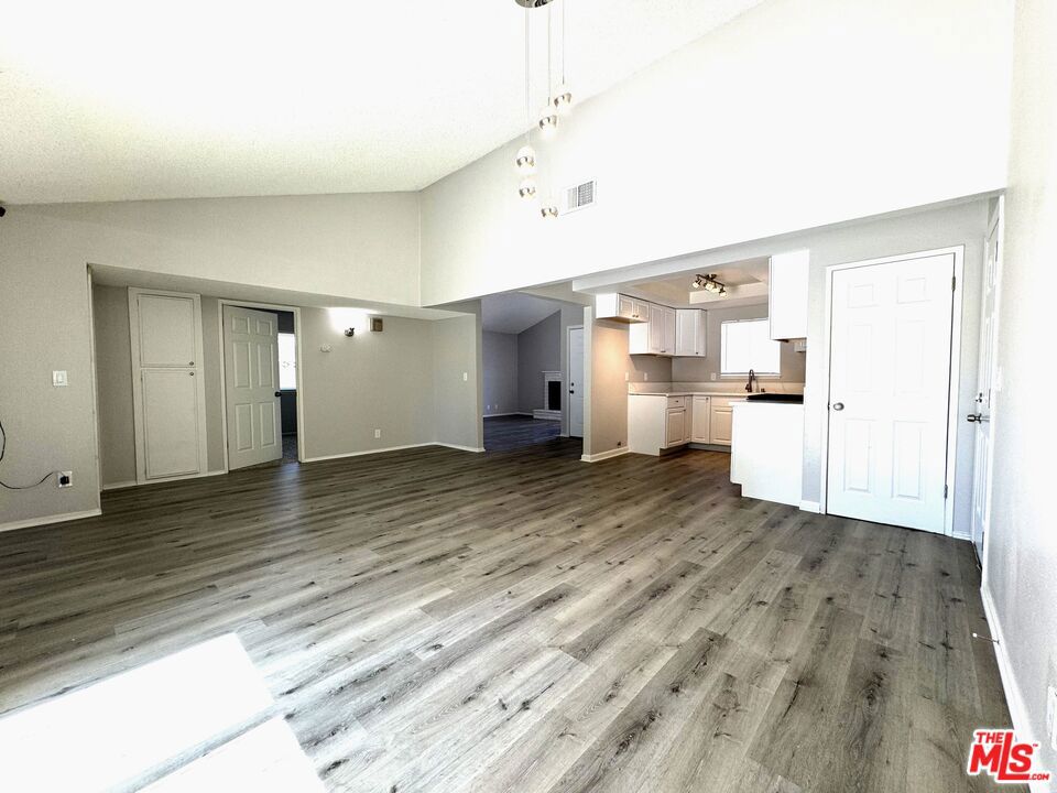 842 E Langhorn Street