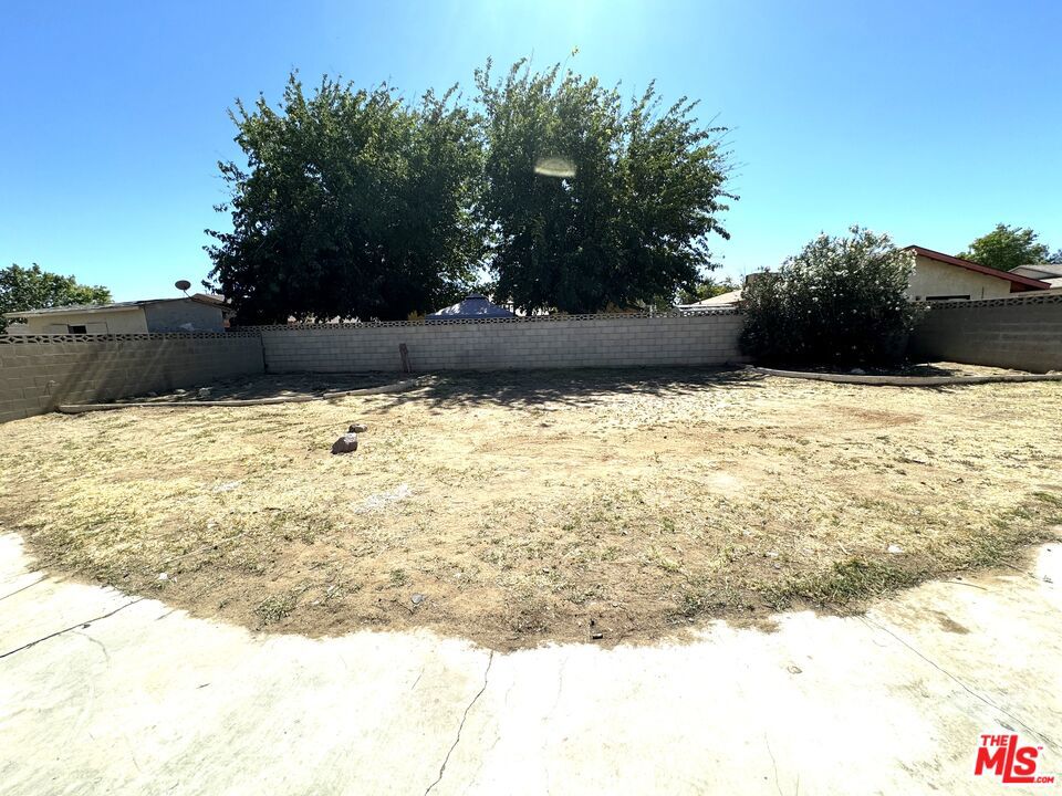 842 E Langhorn Street