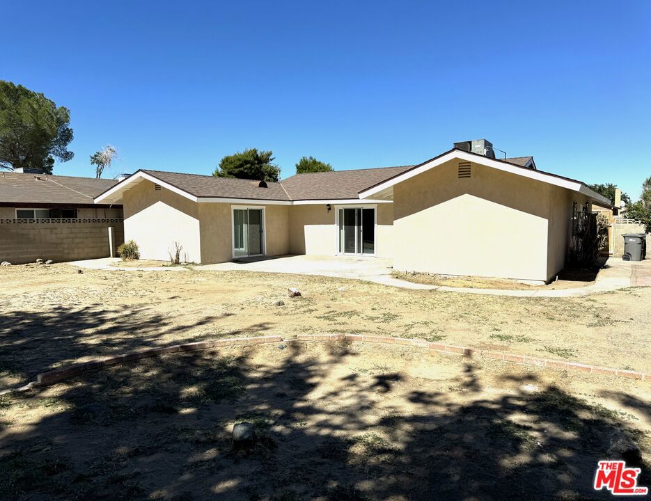 842 E Langhorn Street