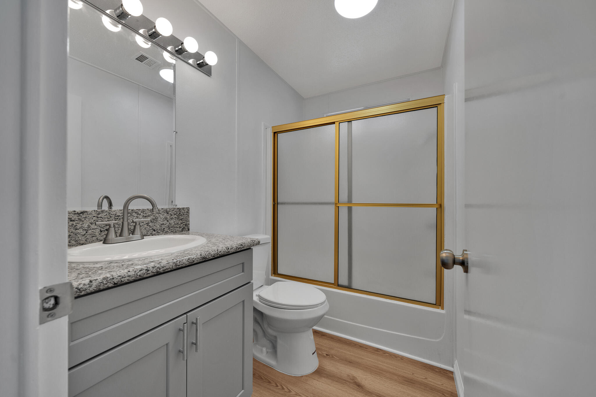 43850 E 20th St E Street Unit: 228