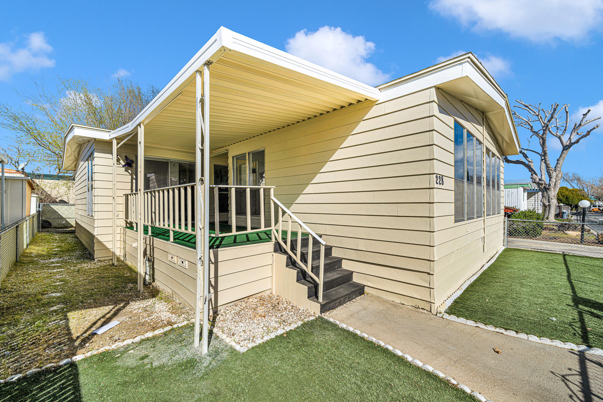 43850 E 20th St E Street Unit: 228