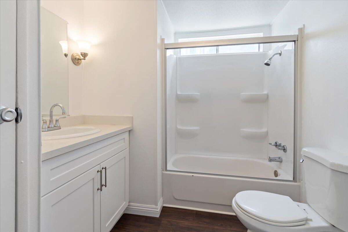 43850 20th St E Unit: 245