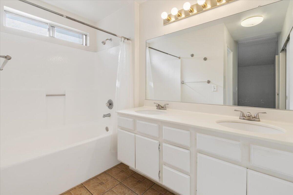 43938 Comstock Avenue