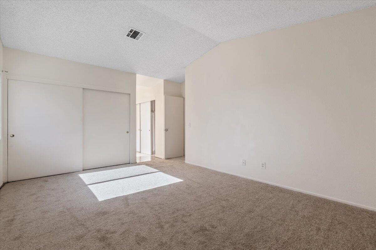 43938 Comstock Avenue