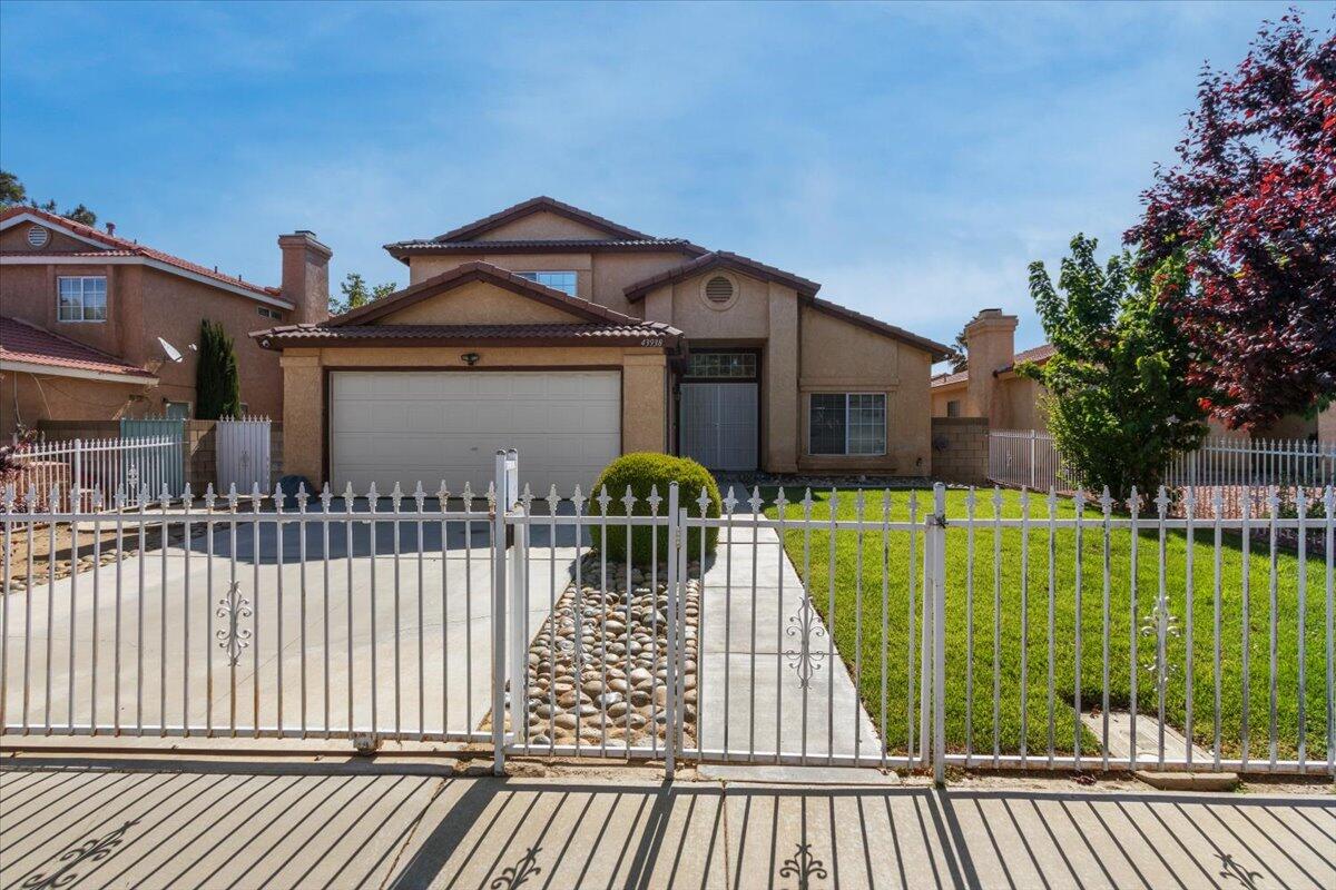 43938 Comstock Avenue