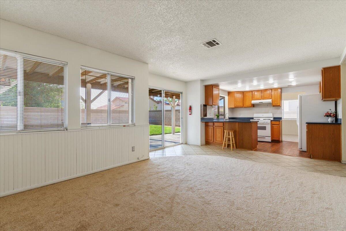 43938 Comstock Avenue