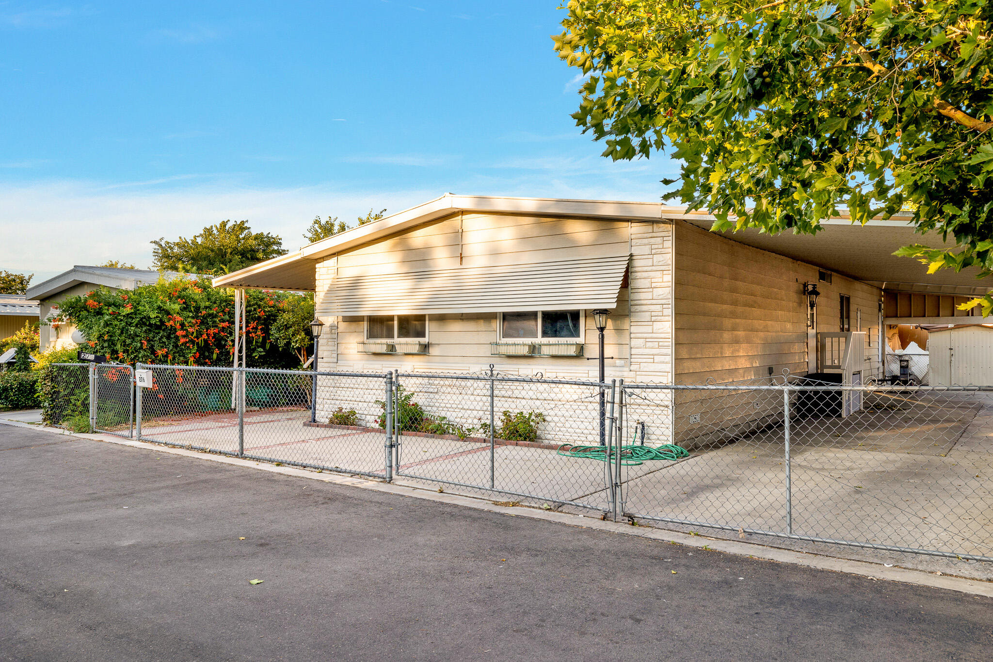 43850 20th St E Unit: 276