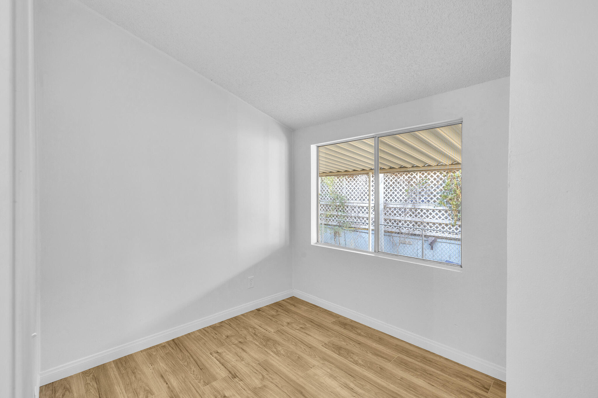 45111 E 25th St E Street Unit: 3