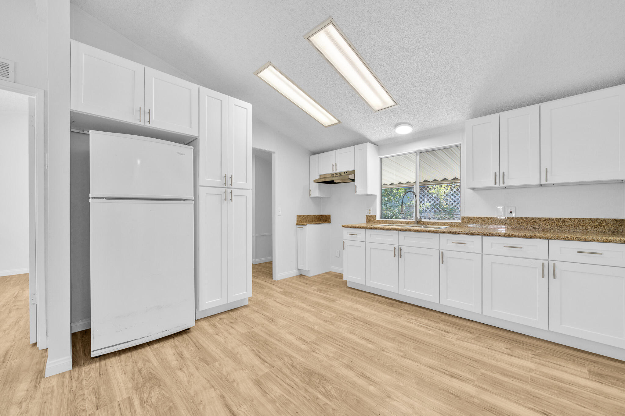 45111 E 25th St E Street Unit: 3
