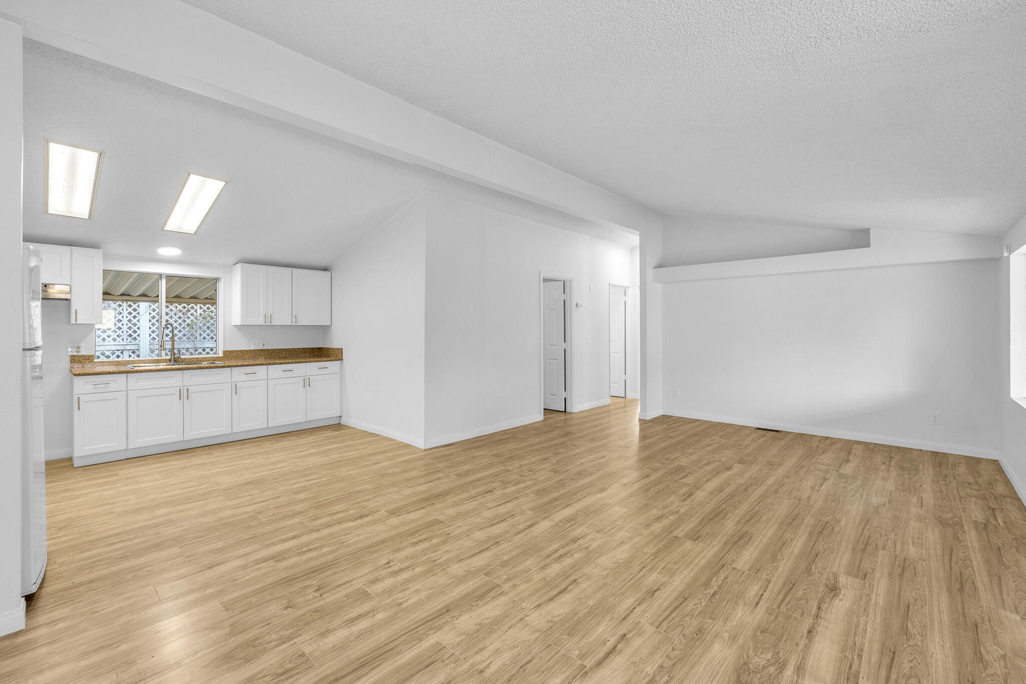 45111 E 25th St E Street Unit: 3