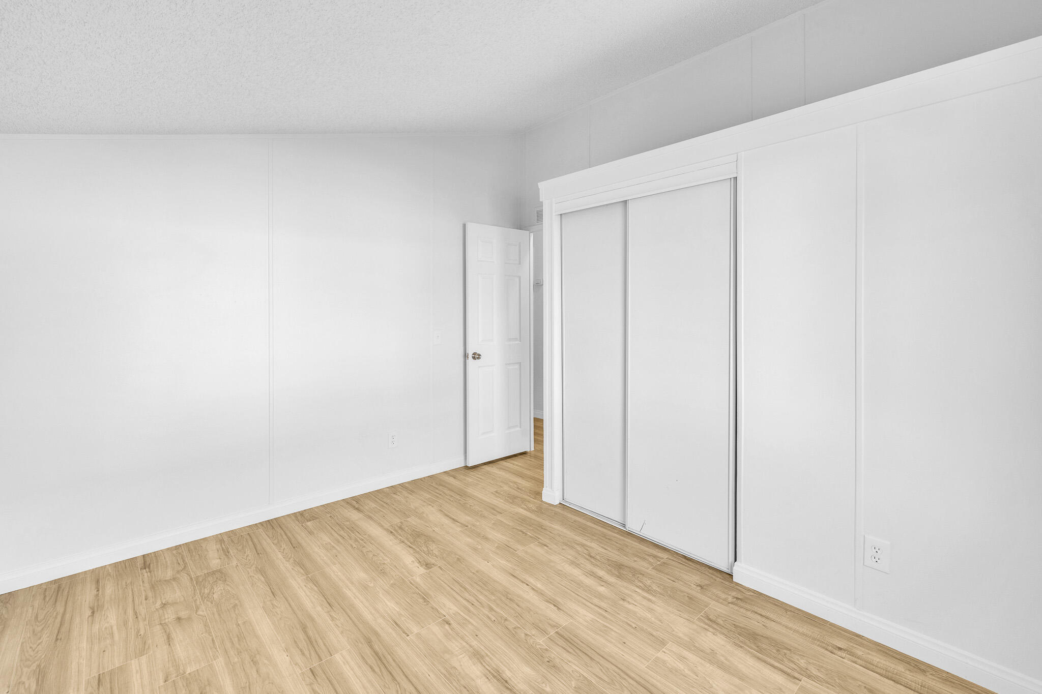 45111 E 25th St E Street Unit: 3