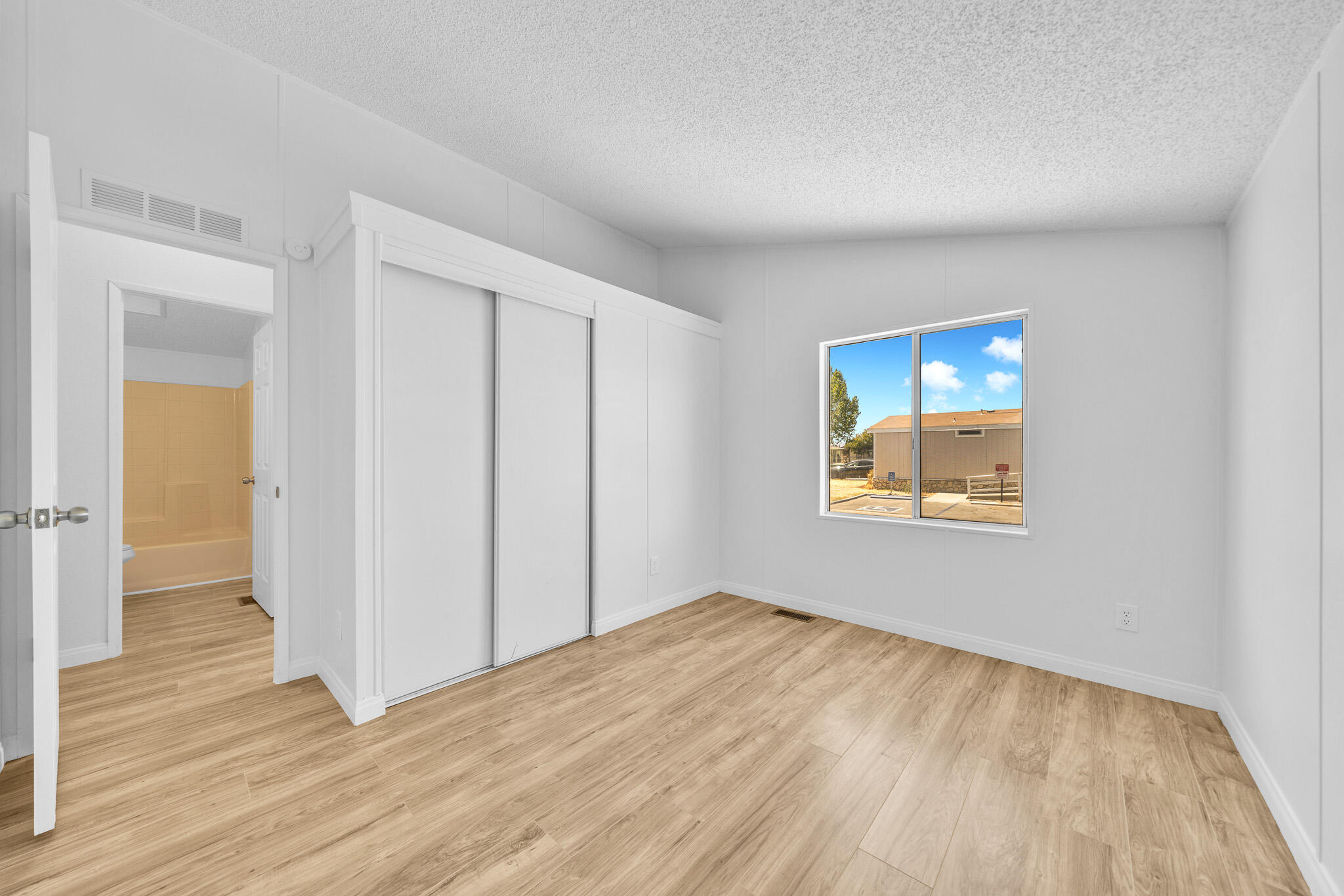 45111 E 25th St E Street Unit: 3
