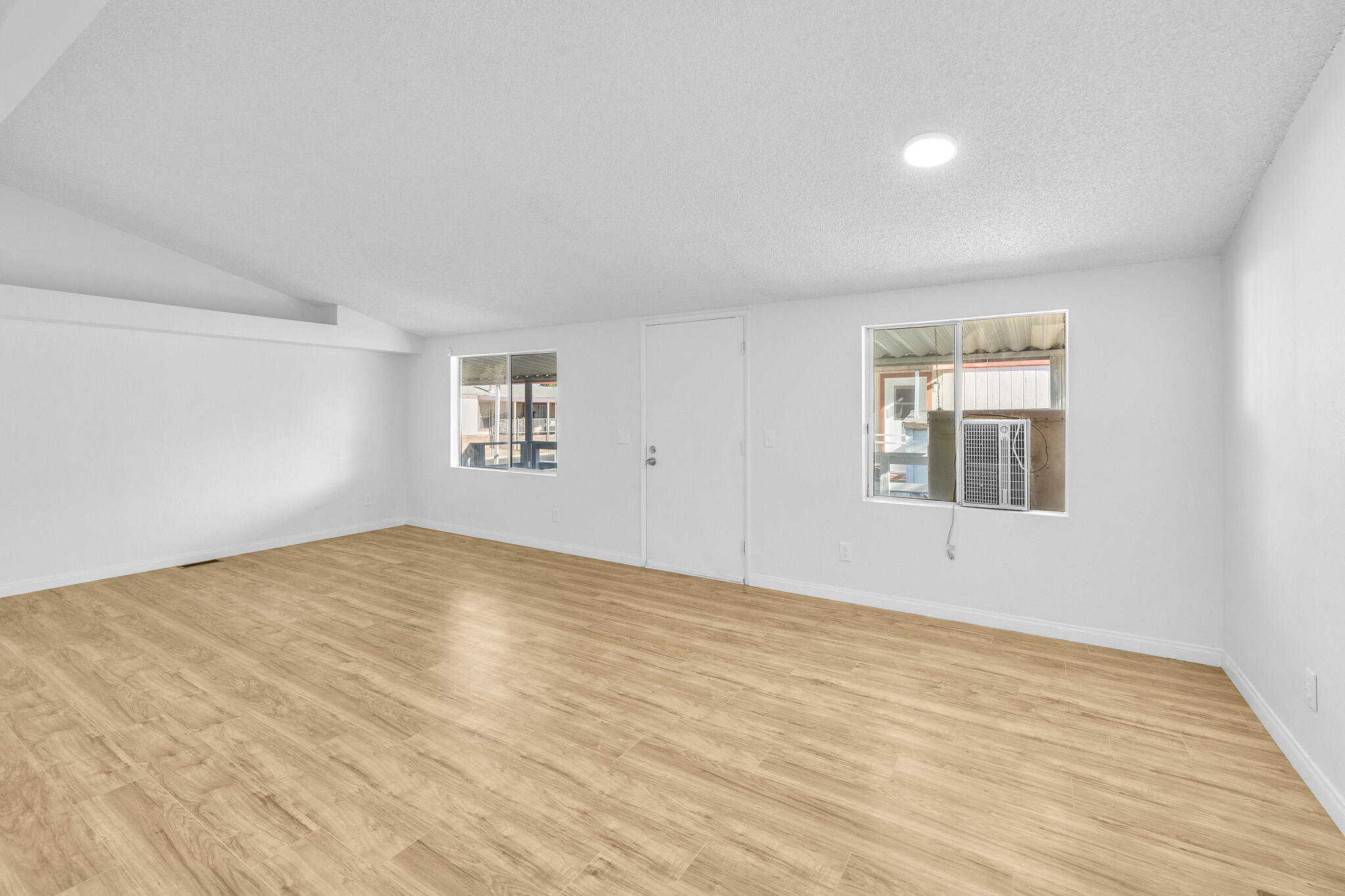 45111 E 25th St E Street Unit: 3