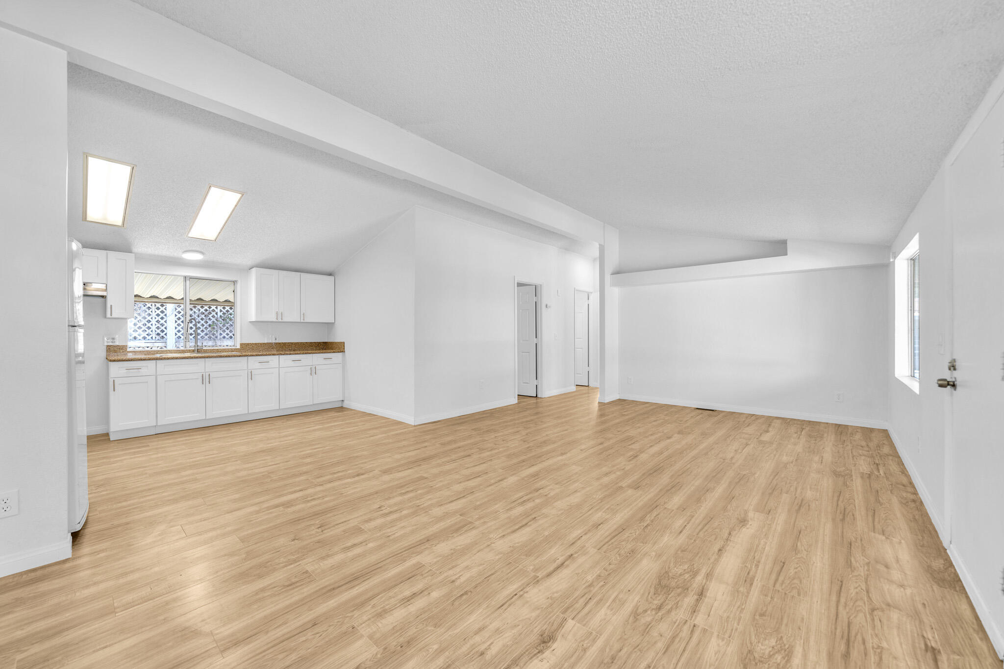 45111 E 25th St E Street Unit: 3