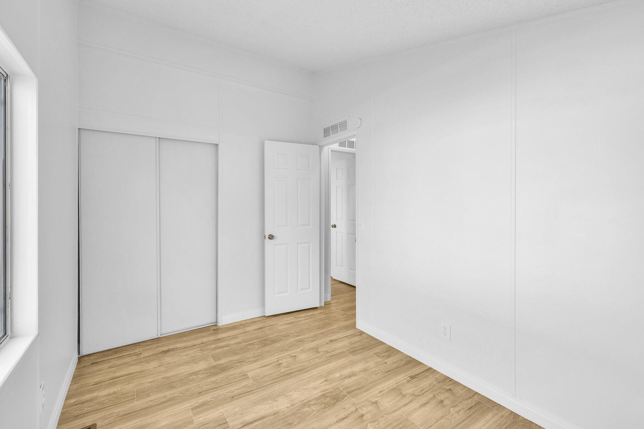 45111 E 25th St E Street Unit: 3