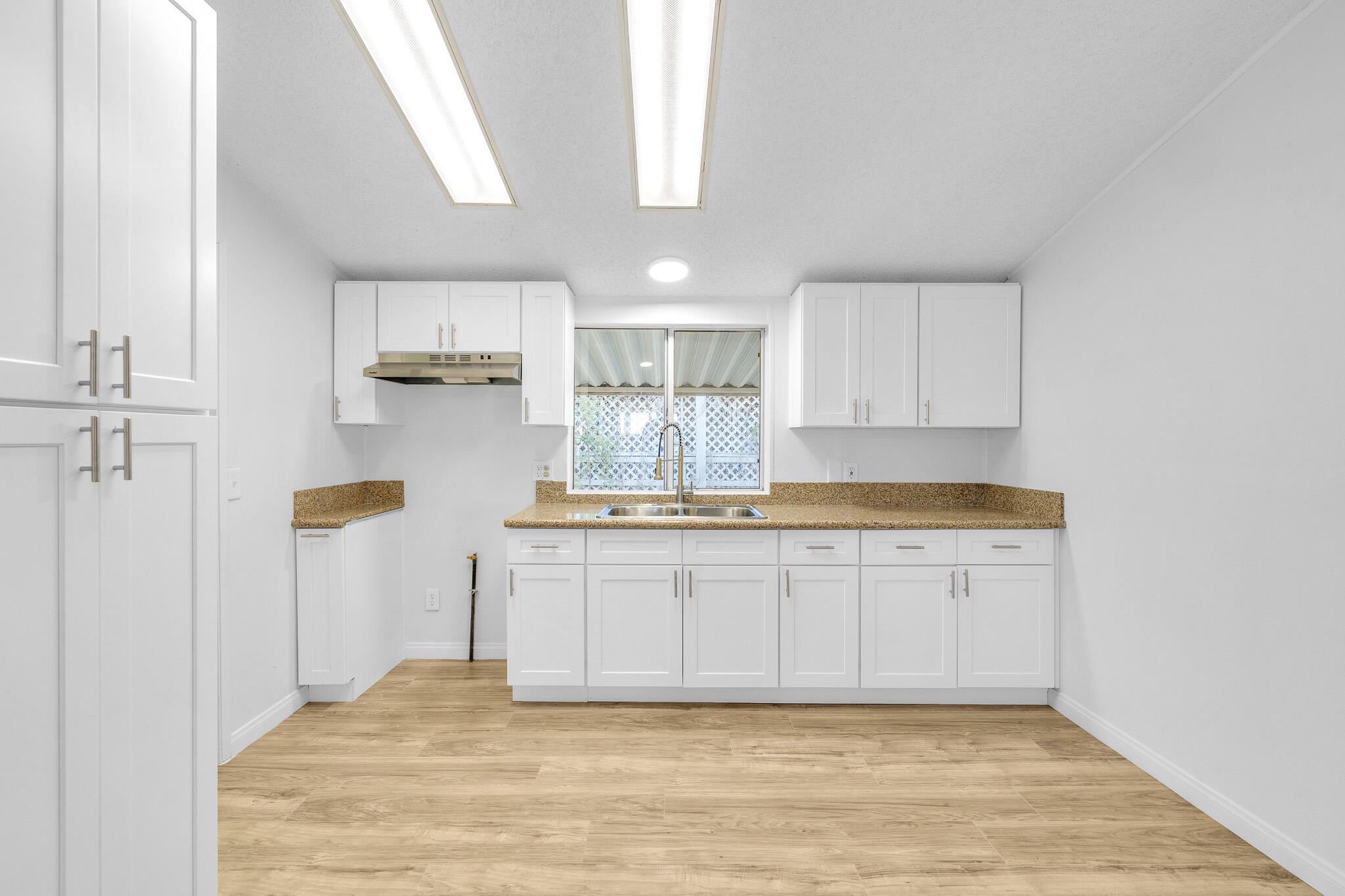 45111 E 25th St E Street Unit: 3