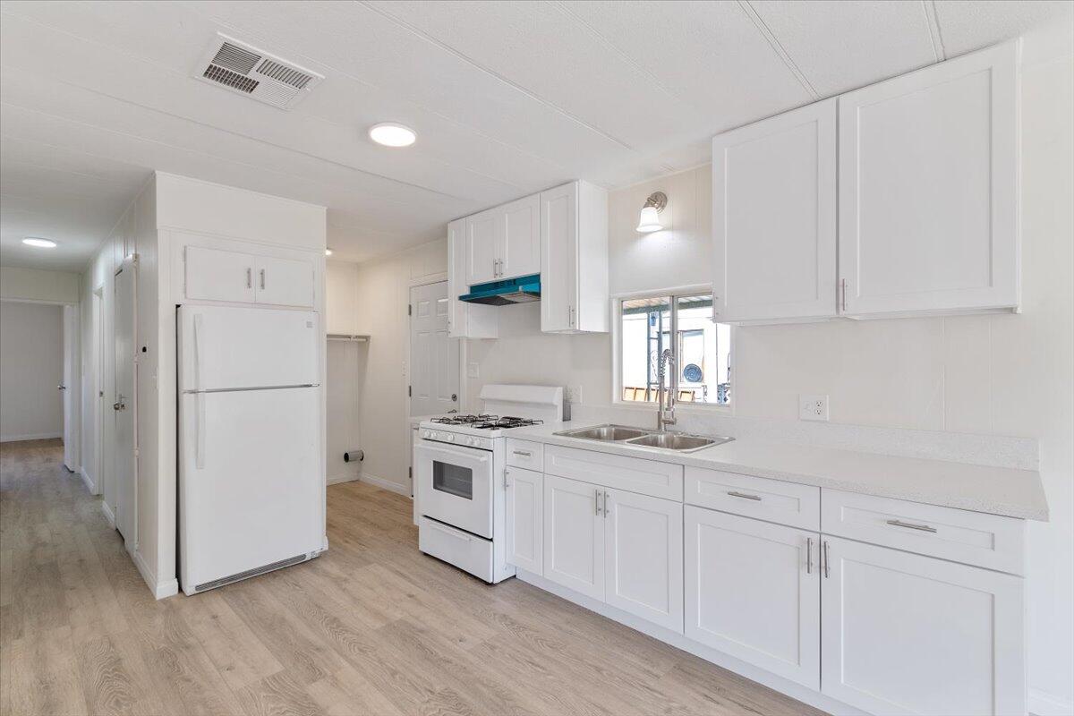43850 20th St E Unit: 183