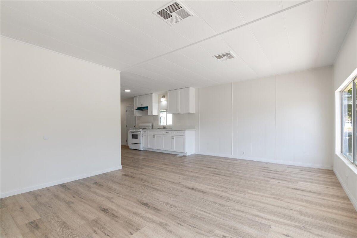 43850 20th St E Unit: 183