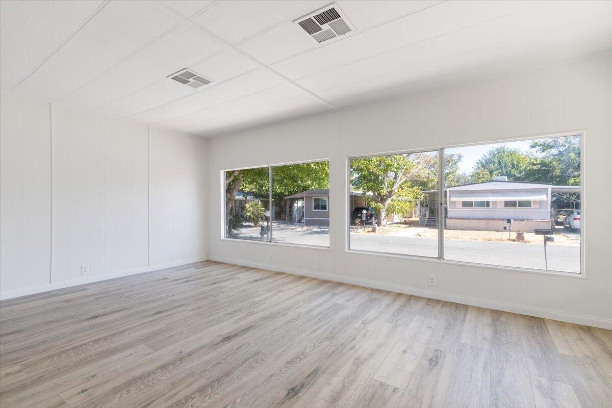 43850 20th St E Unit: 183