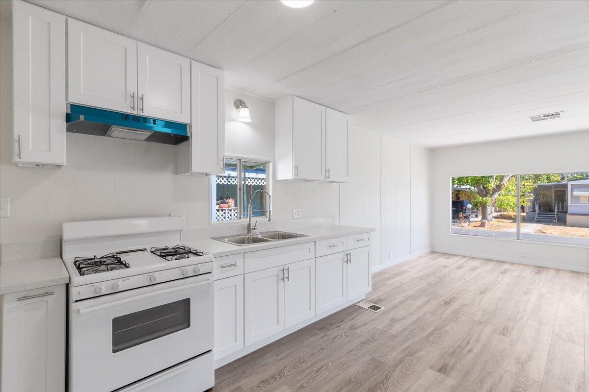 43850 20th St E Unit: 183